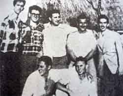 Fidel y otros asaltantes en la finca Santa Elena